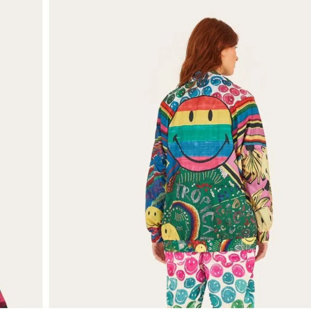 adorable and rare windbreaker smiley Farm Rio